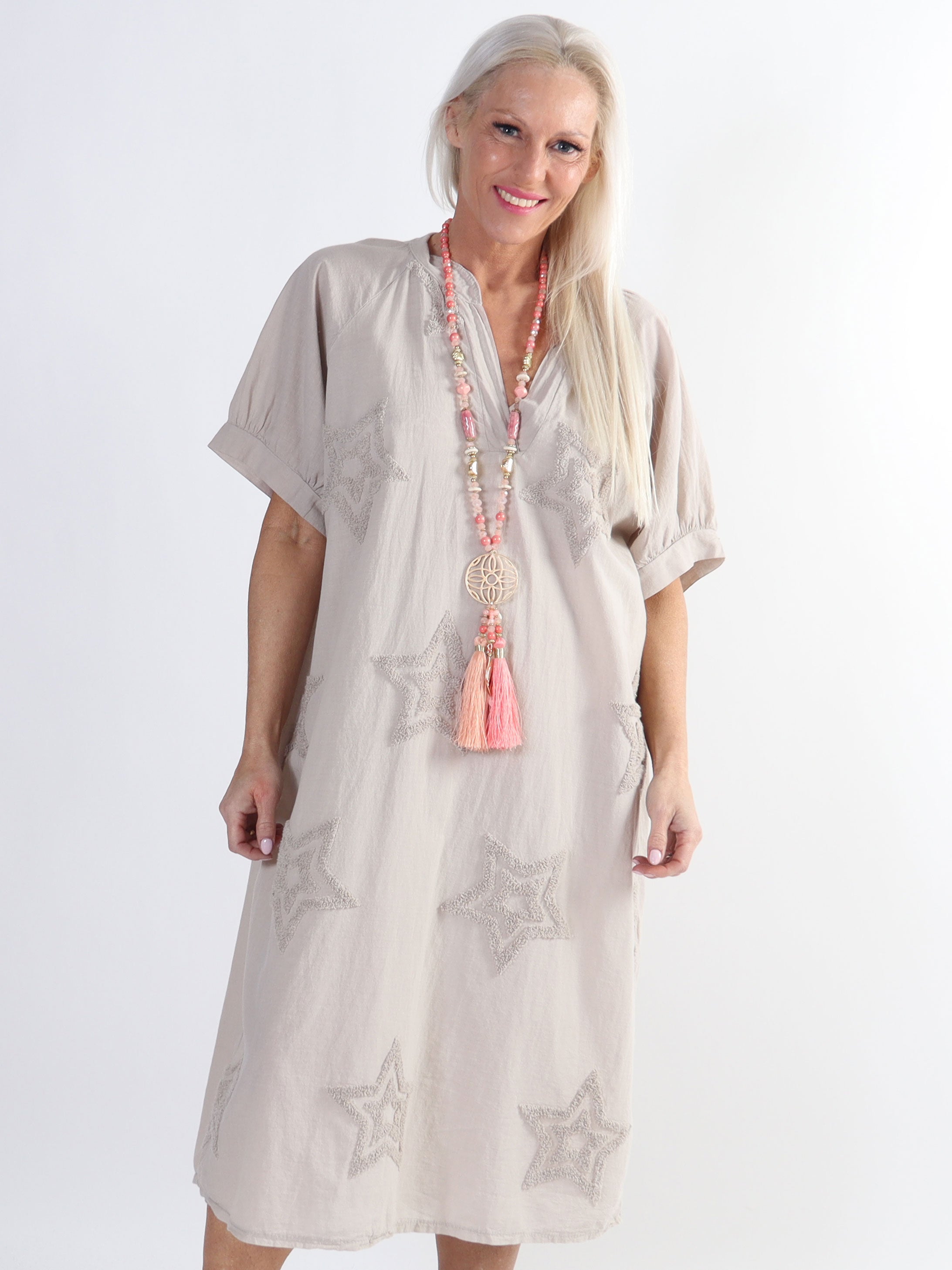 Nannali - Fin plus size kjole i bomuld med stjerner